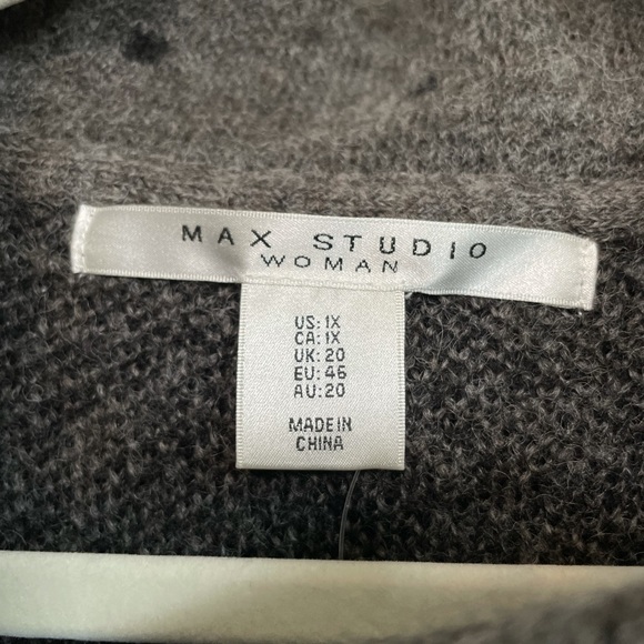 Brand NWT Max Studio Polka Dot Sweater - Picture 6 of 6